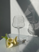 Load image into Gallery viewer, La Tulipe Wine Glasses (Set of Two)