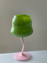 Load image into Gallery viewer, La Tulipe (Green + Pink)
